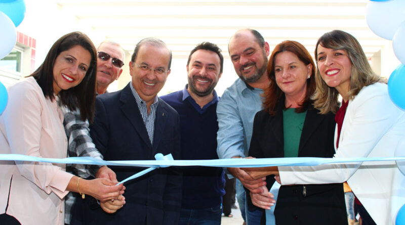 Várias autoridades estiveram presentes na inauguração do novo CEI Laura de Souza Rafaeli.